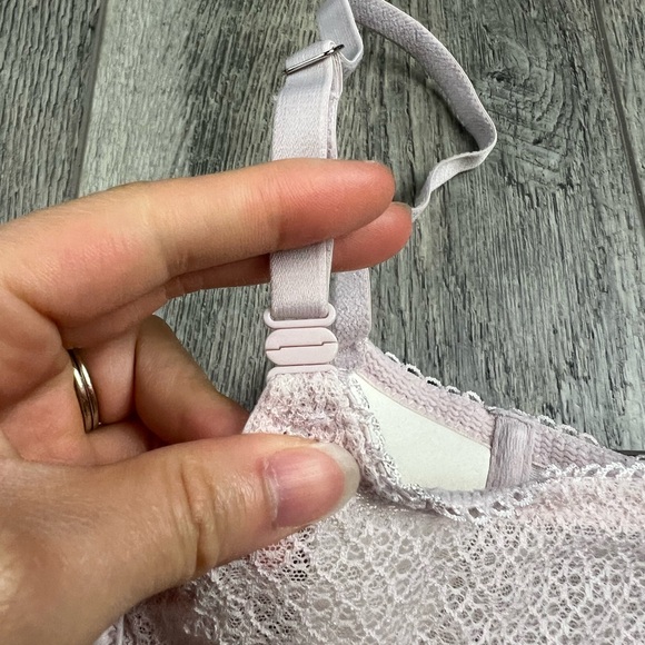 34B VS Light Pink Demi Bra - Picture 12 of 12